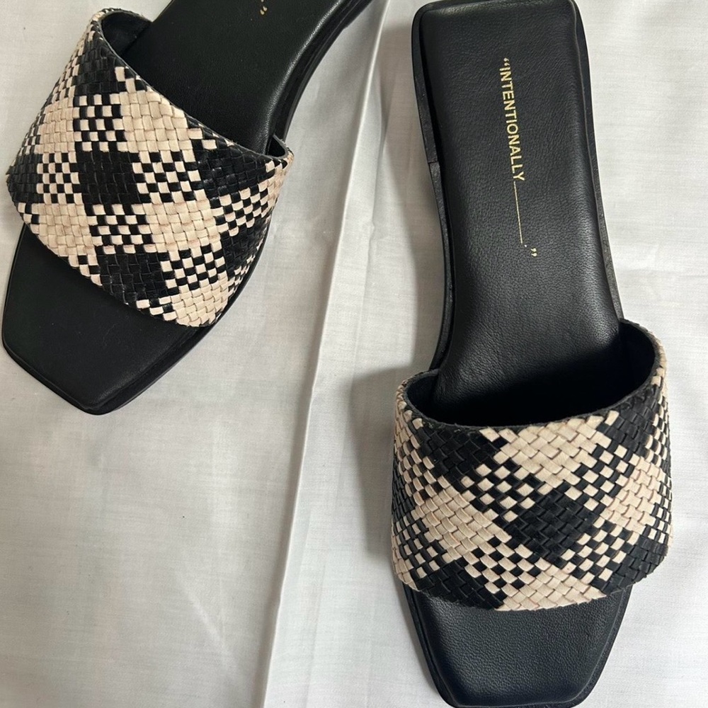 Intentionally Blank Anita Woven leather  Black and Cream Sandals